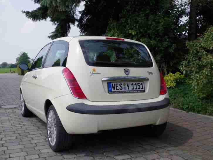 Lancia Ypsilon 1.4 16V Platino