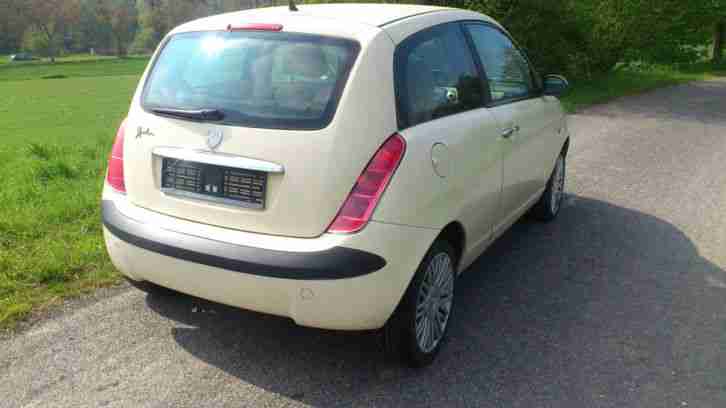 Lancia Ypsilon