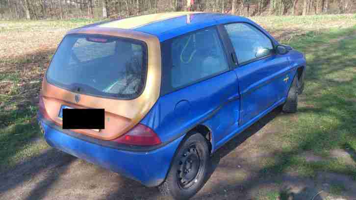 Lancia y Elefantino bkue, scheckheftgepflegt, neuer Zahnriemen , Ledersitze ect.