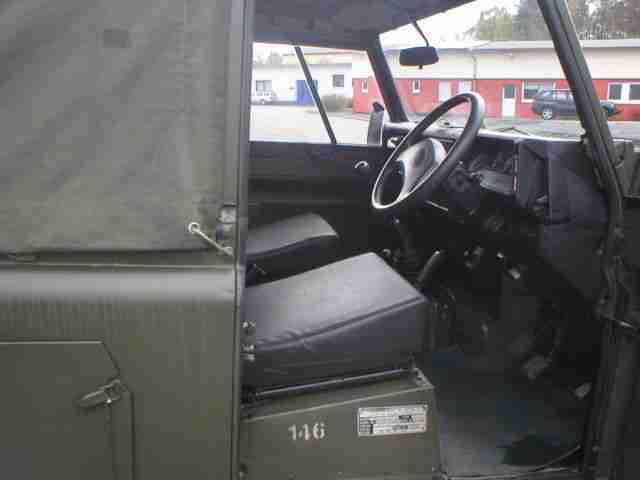 Land Rover 110 RHD Softtop ex Army 2,5 l 4x4