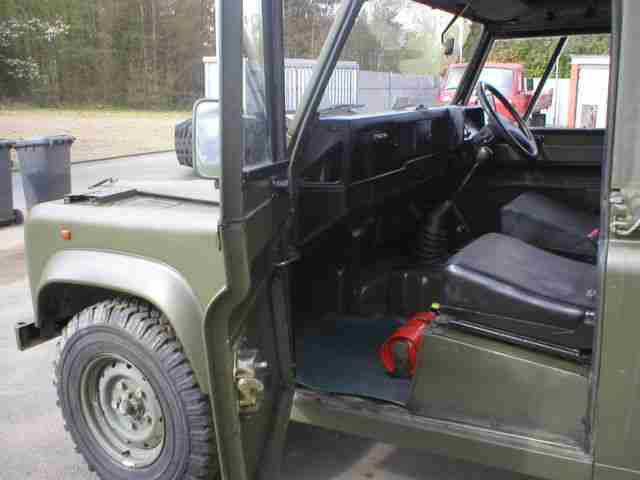 Land Rover 110 RHD Softtop ex Army 2,5 l 4x4