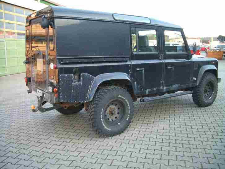 Land Rover Defender 110