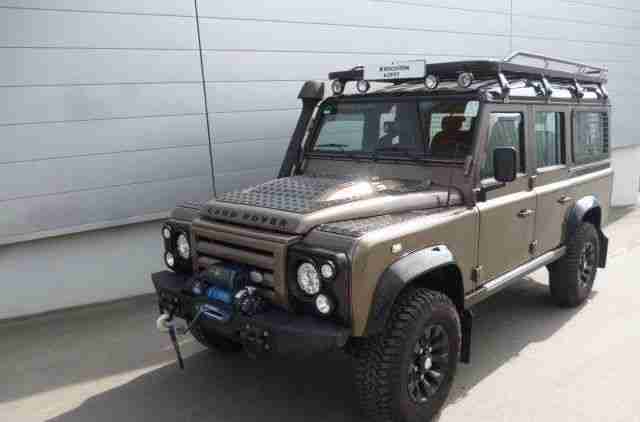 Land Rover Defender 110 Model Rough II Expedition