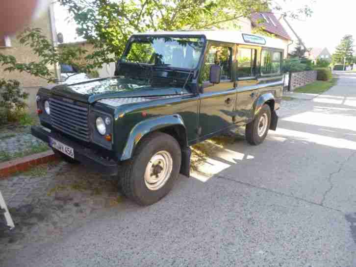 Land Rover Defender 110 Station 300 Tdi