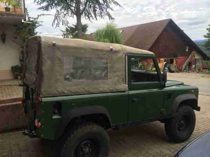 Land Rover Defender 90 Td5 Soft Top