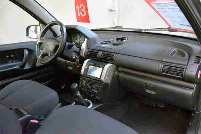 Land Rover FREELANDER 2.0 TD 4x4 *1.Hd*Navi*AHK*Klima*A
