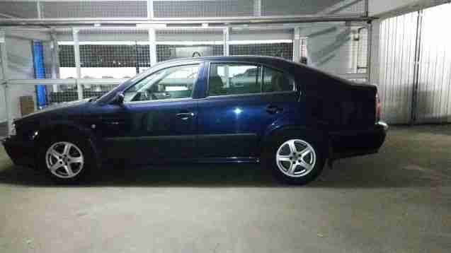 Leadership 2.0 by Travis Bradberry (English)