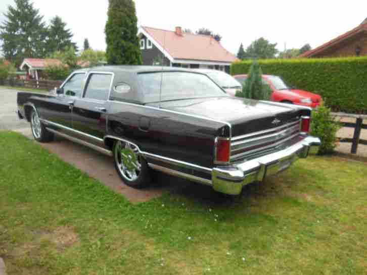 Lincoln Cool Town Car Cartier