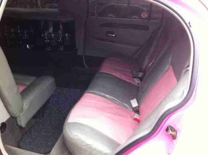 Lincoln Town Car 120 inch Stretch Limousine LPG Autogas Pink 9 Sitzer Limo