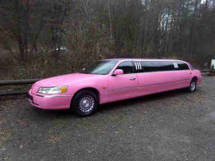 Lincoln Town Car Stretch Limo