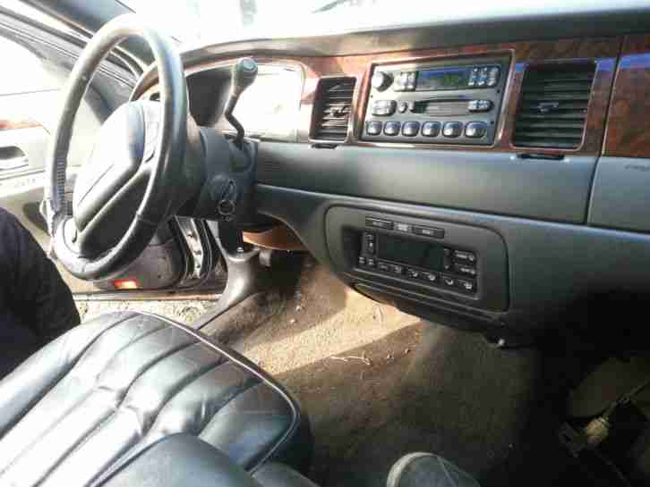Lincoln town Car Schwarz BJ 1998