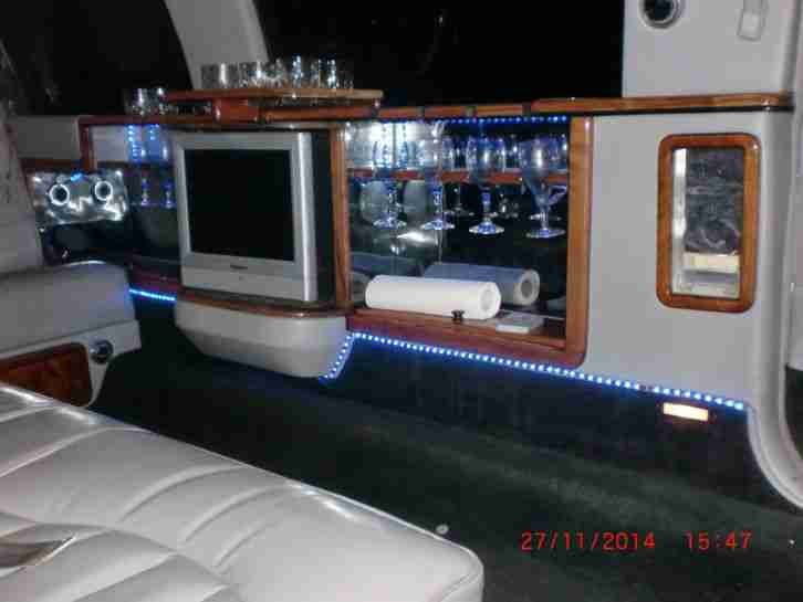Linkoln Town Car Stretsch Limousine