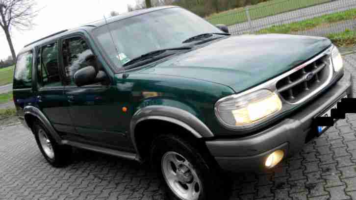 Luxus Geländewagen Ford Explorer USA 4, 0 L Allrad 4x4 Automatic , Tüv:09 2015
