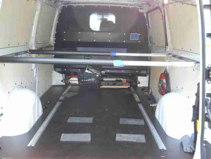 MB Vito 316 CDI, weiss, extralang, aufgelastet auf 3,2t, Anhängerkupplung
