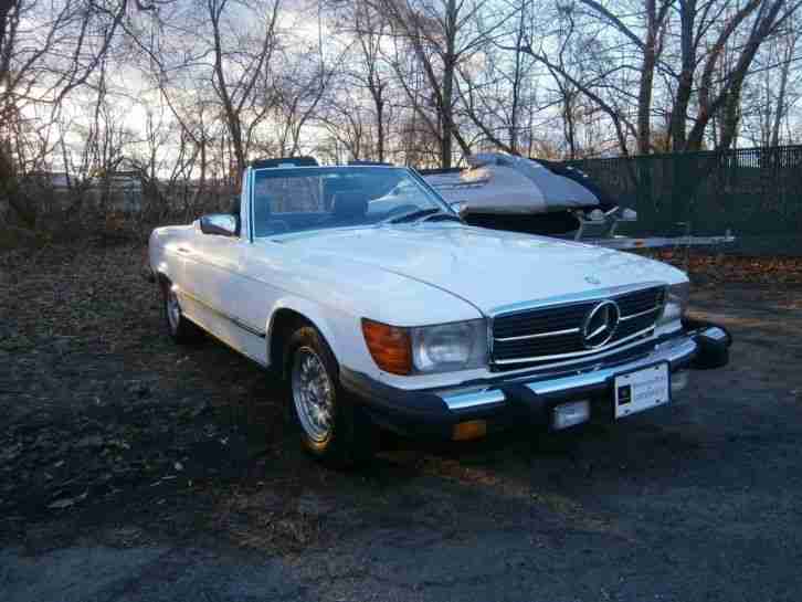 MERCEDES BENZ 1982 380SL CLASSIC WEISS LEDER SCHWARZ MIT SUPER PATINA