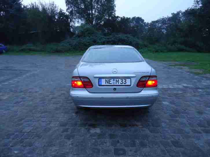 MERCEDES CLK 230 KLIMA LEDER NAVI E-SITZE E-FENSTER SITZHEIZ PDC TEMPOMAT