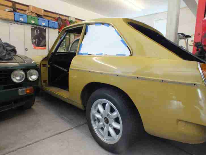 MG MGB GT Chrommodell für Rennsport Basis