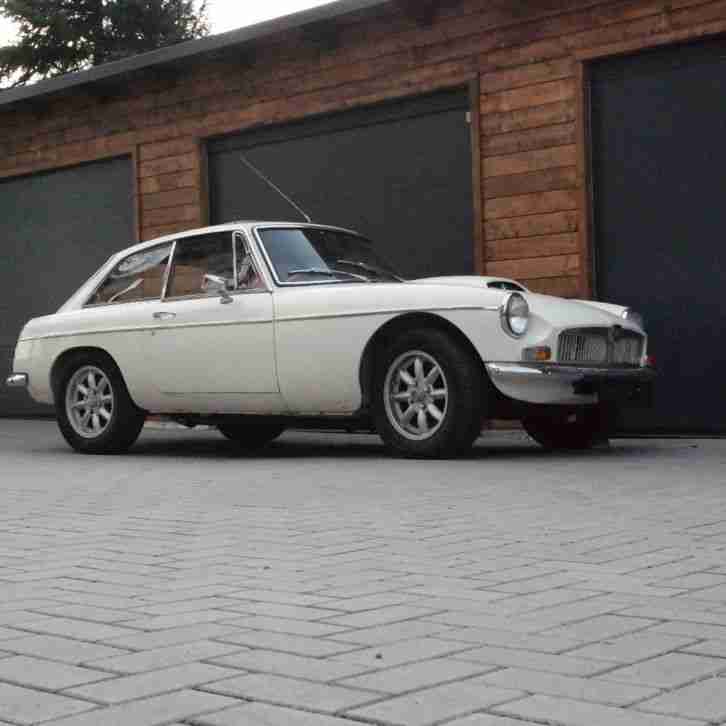 MG MGB GT V8 Automatik 3, 5 Ltr Rover MG V8 mit