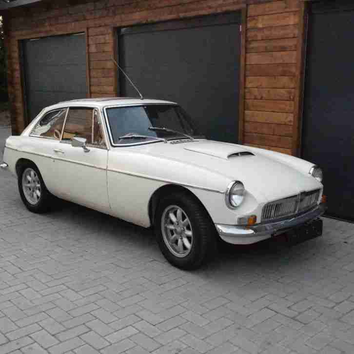 MG MGB GT V8 Automatik 3,5 Ltr Rover MG V8 mit Faltdach