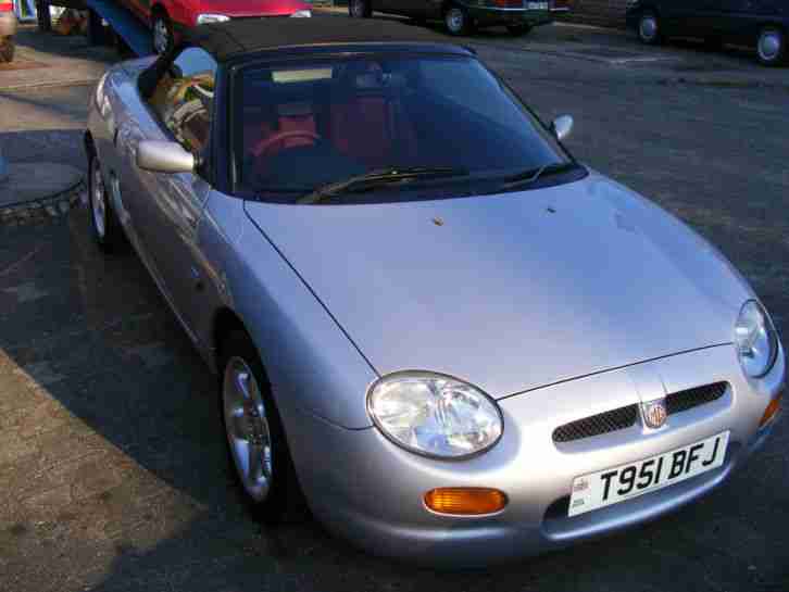 MG MGF Roadster - Top-Fahrzeug aus England , schöne Ausstattung