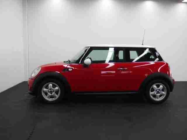 MINI COOPER D - PDC - SHZ - KLIMAAUTOMATIK - SPORTSIT
