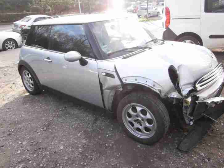 MINI COOPER ONE UNFALLWAGEN((MOTOR LAUFT
