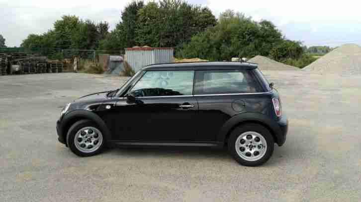Cooper D Automatik 112 PS Diesel schwarz, 8 fach
