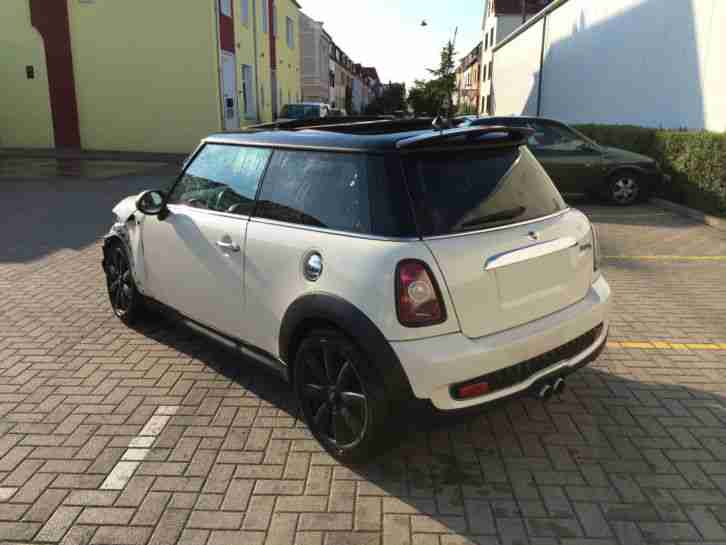 MINI Cooper S Vollausstattung Navi-Xenon-Panorama-Leder-Sitzheizung-Tempomat