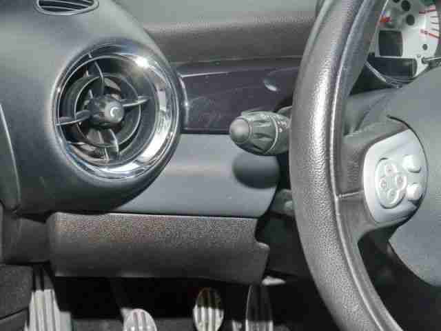 MINI Cooper S mit Garantie + Scheckheft / Xenon / 250 PS/ BJ 09/ R56 / Vollleder