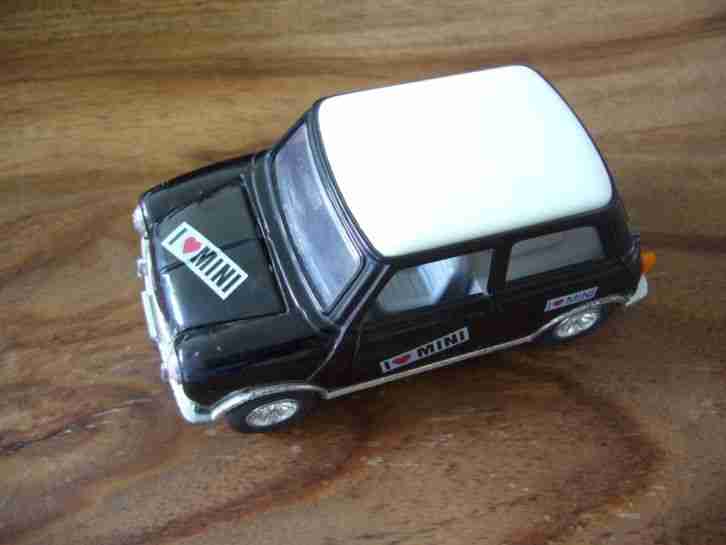MINI Cooper Spielzeugauto I Love BMW 12x5cm schwarz England Auto Regal Büro