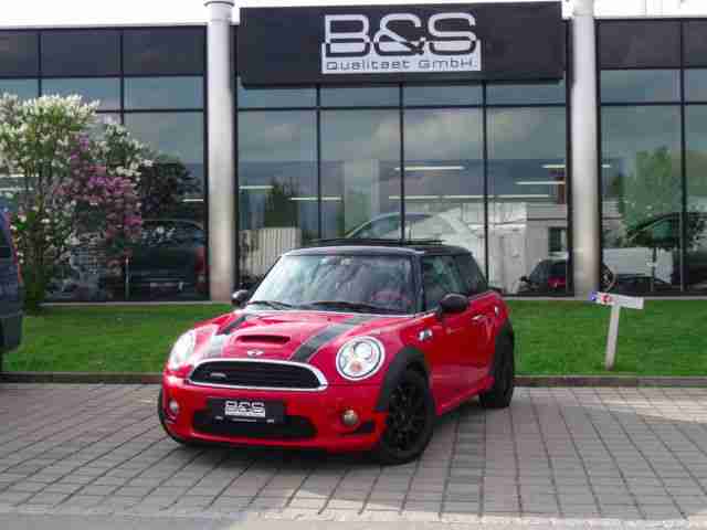 John Cooper Works, Panorama, SHZ, PDC, Xenon, usw.