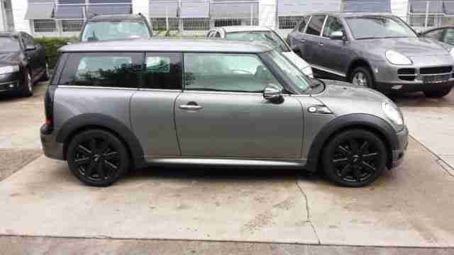 MINI Mini Cooper D ClubmanÂ°Navi DVDÂ°LederÂ°XenonÂ°17 Z.