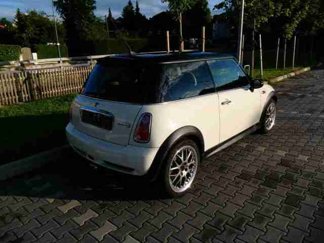 MINI Mini Cooper S LEDER,XENON,8xALU,TÜV NEU