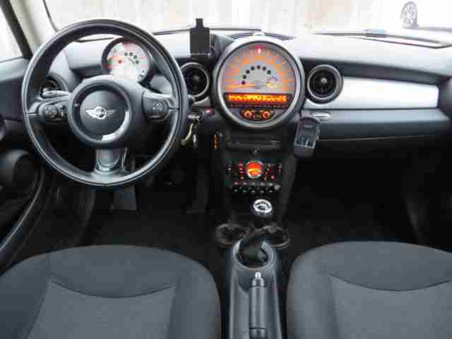 MINI Mini One D Pepper Klimaautomatik/ Navigation