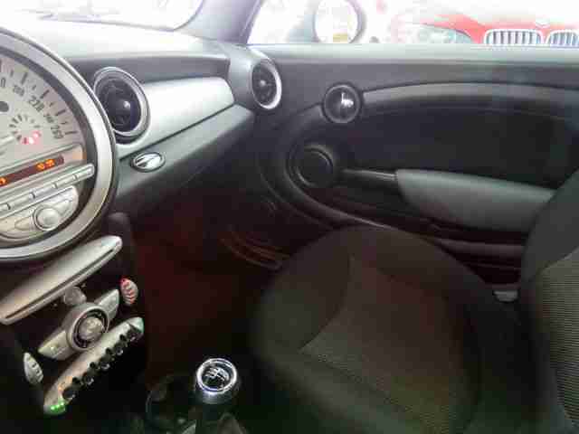 MINI One KLIMA SITZHEIZUNG 3.99% EFF*