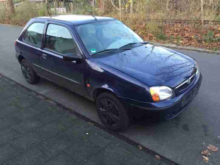 Mazda 121 (Ford Fiesta) 1.3 Bj:2002 TÜV Super Zustand Servo