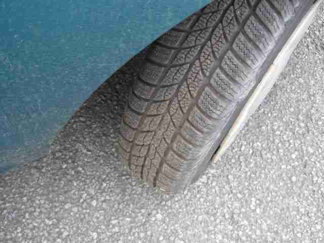 Mazda 121 mit Faltdach zum Herrichten oder Teilespender