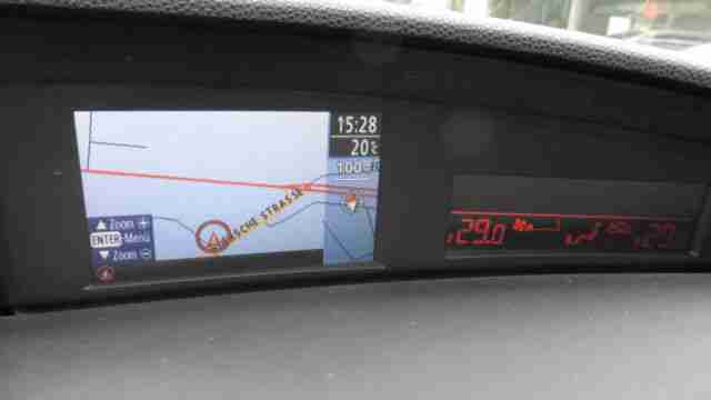Mazda 3 Lim. High-Line NAVI - 8 Fach bereift