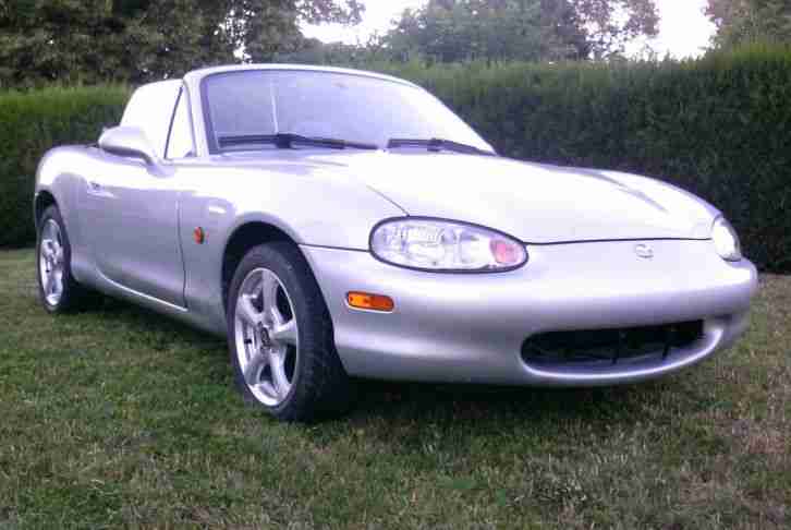 Mazda Cabrio Roadster MX 5 mit gutem Verdeck