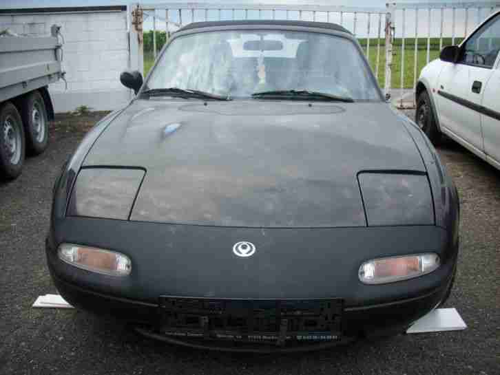 MX5 Cabrio in schwarz Bl 1994