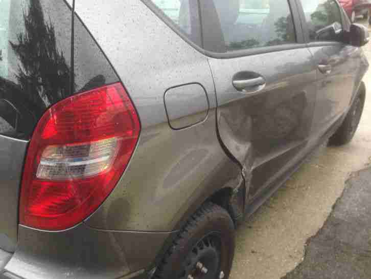 Mercedes 160 DieselA Klasse W169 Automatik Unfall