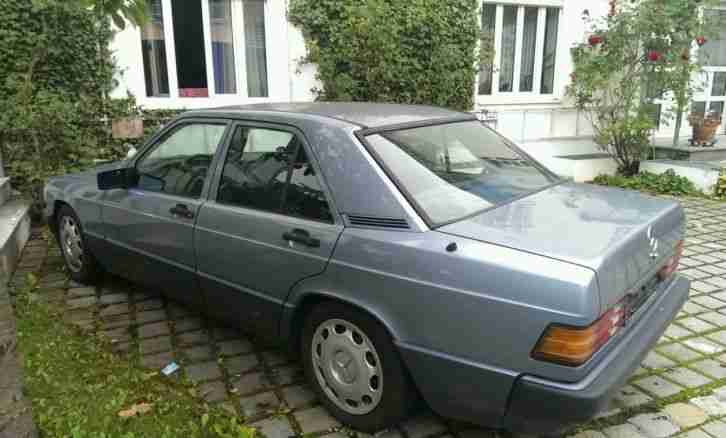 Mercedes 190E W201 1.8 Blau 248.000 km