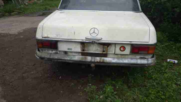 Mercedes 200 D
