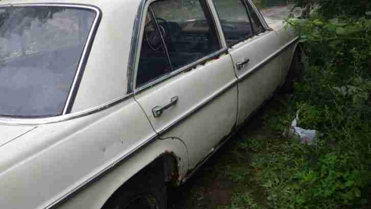 Mercedes 200 D