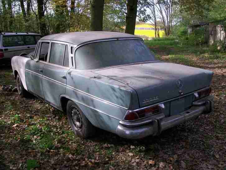 Mercedes 220 SE 300SE Heckflosse W 111