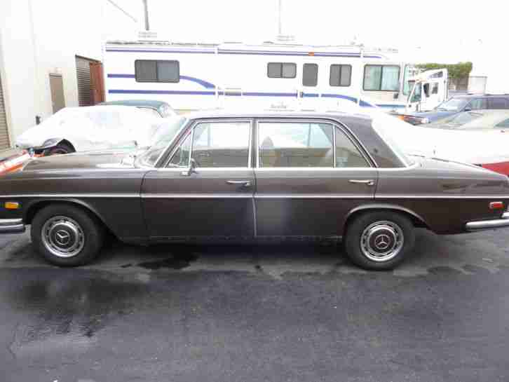 Mercedes 260D Pullman