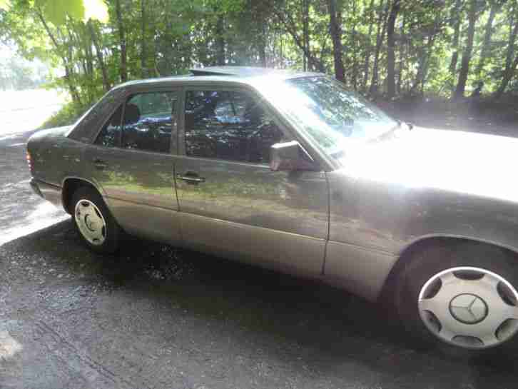 Mercedes Benz 200 E....Super Zustand....
