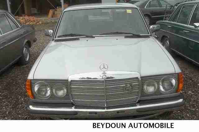 Mercedes-Benz 230, 3.Hand, 106342 km, EZ: 01.1977.