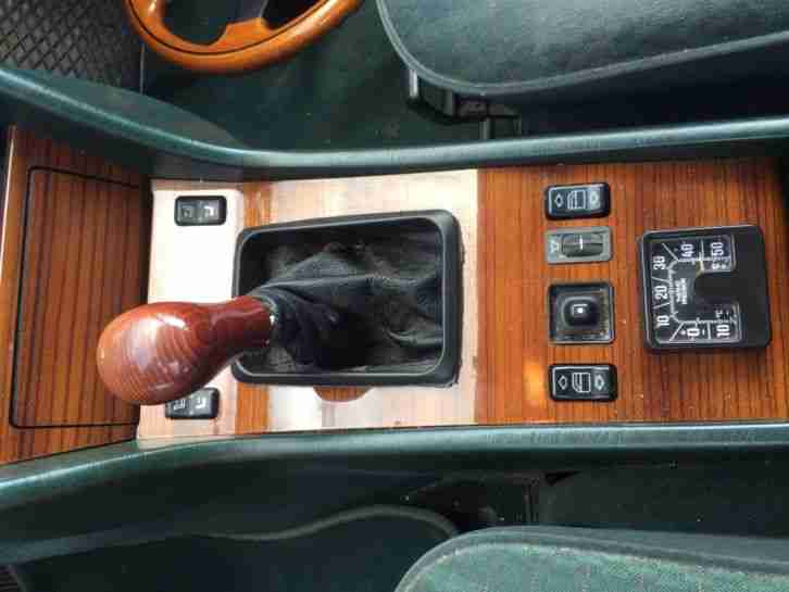 Mercedes Benz 230E