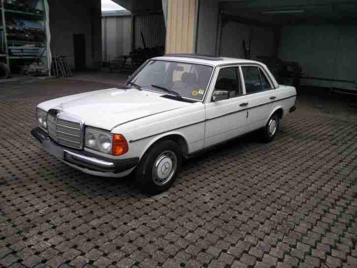 Mercedes Benz 250 W123